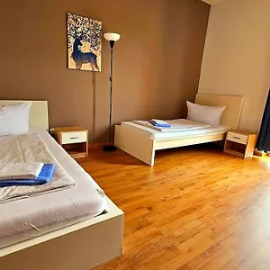 Apartment Number 3, Oberschleißheim